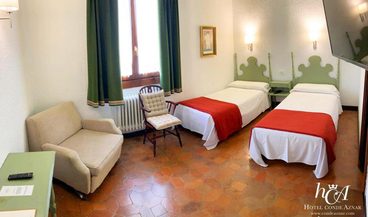 Conde Aznar Hotel Jaca Eksteriør billede