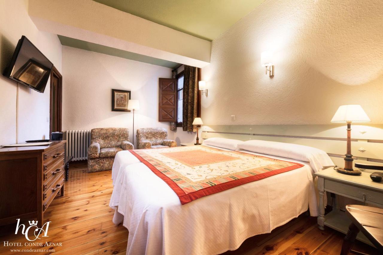 Conde Aznar Hotel Jaca Eksteriør billede