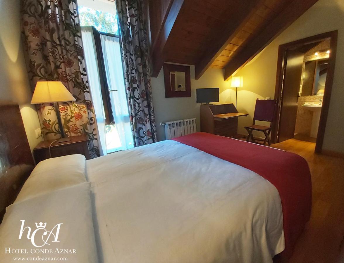 Conde Aznar Hotel Jaca Eksteriør billede