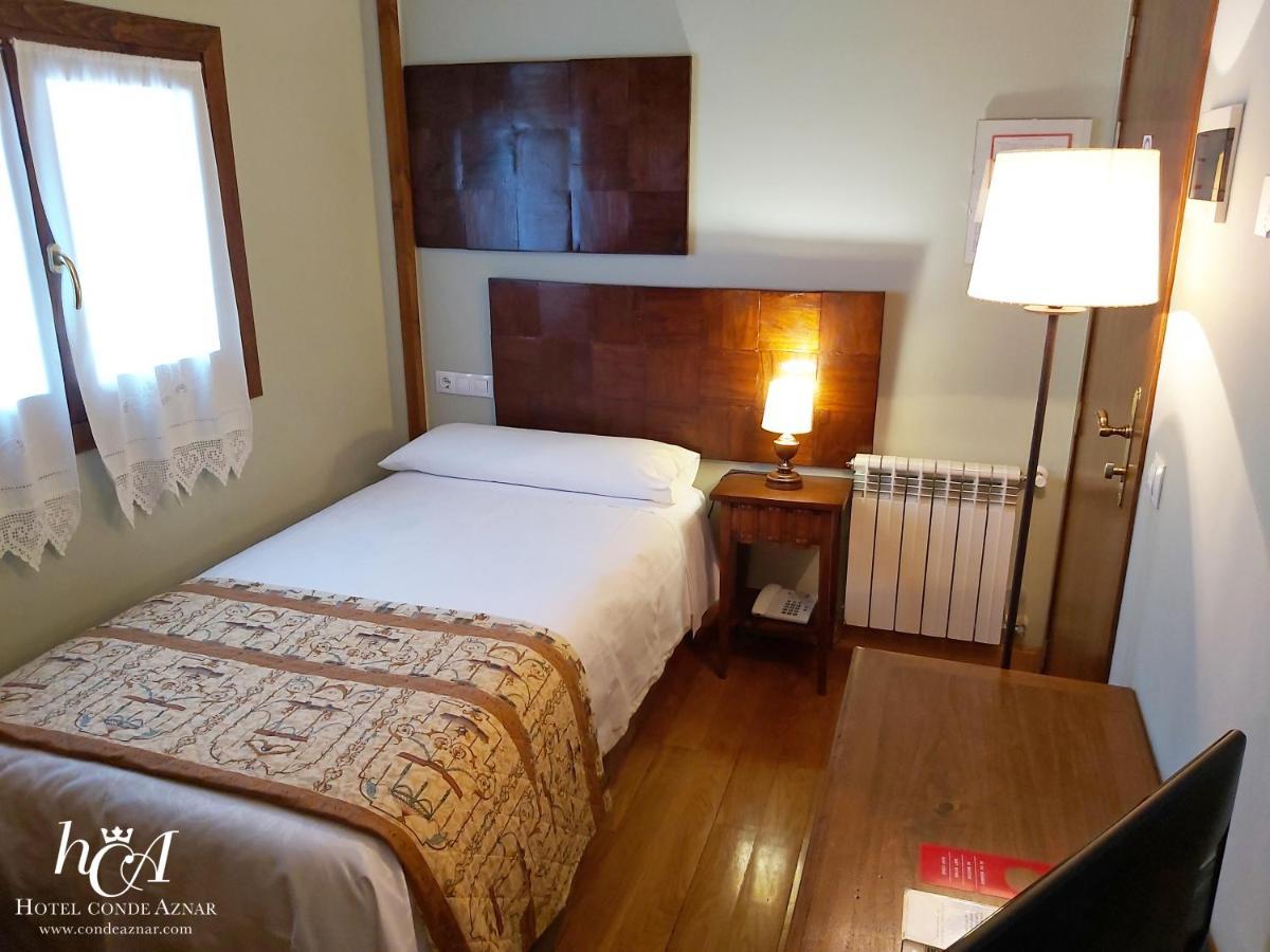 Conde Aznar Hotel Jaca Eksteriør billede