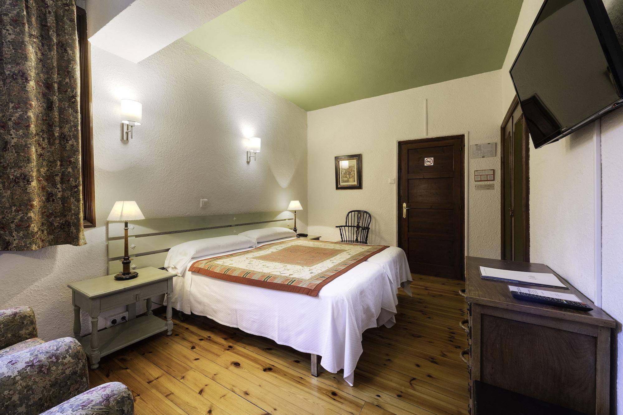 Conde Aznar Hotel Jaca Eksteriør billede