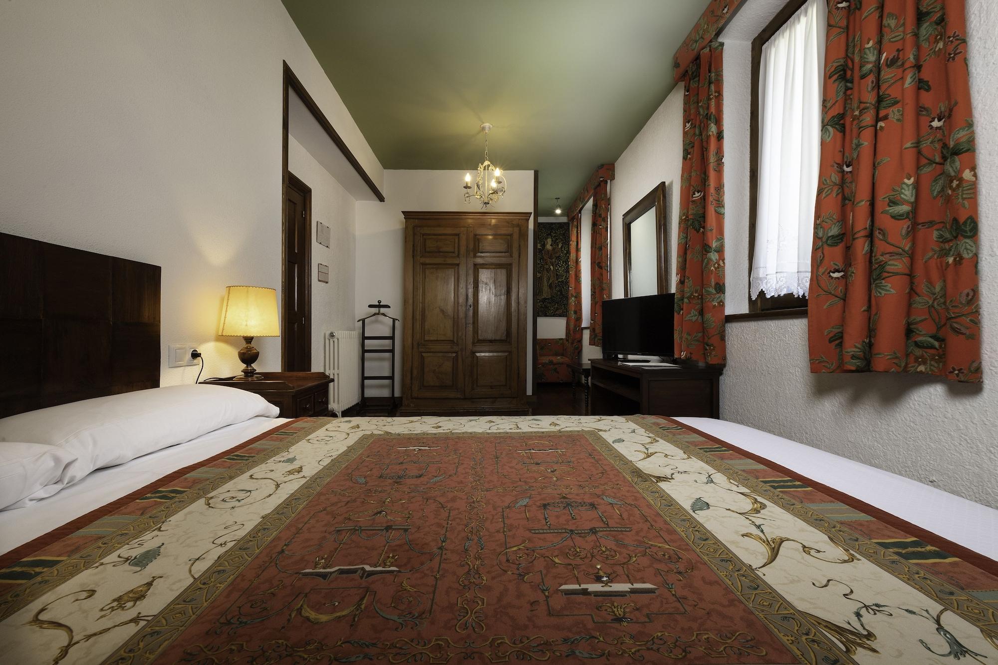 Conde Aznar Hotel Jaca Eksteriør billede