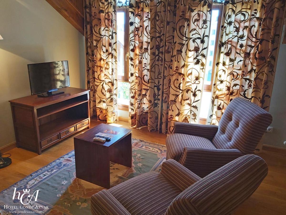 Conde Aznar Hotel Jaca Eksteriør billede