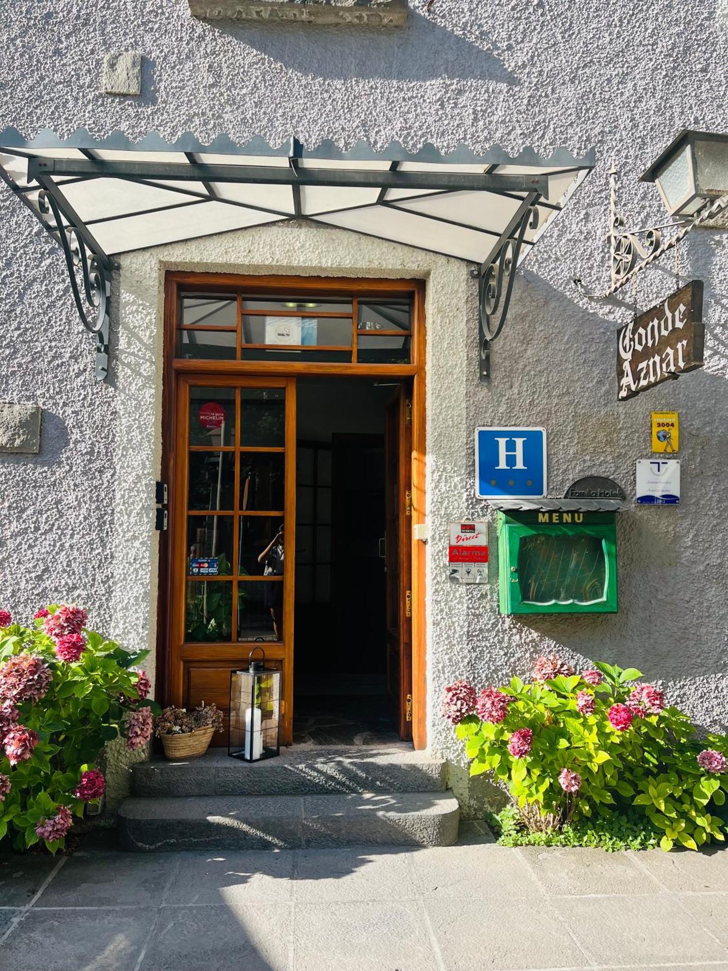 Conde Aznar Hotel Jaca Eksteriør billede